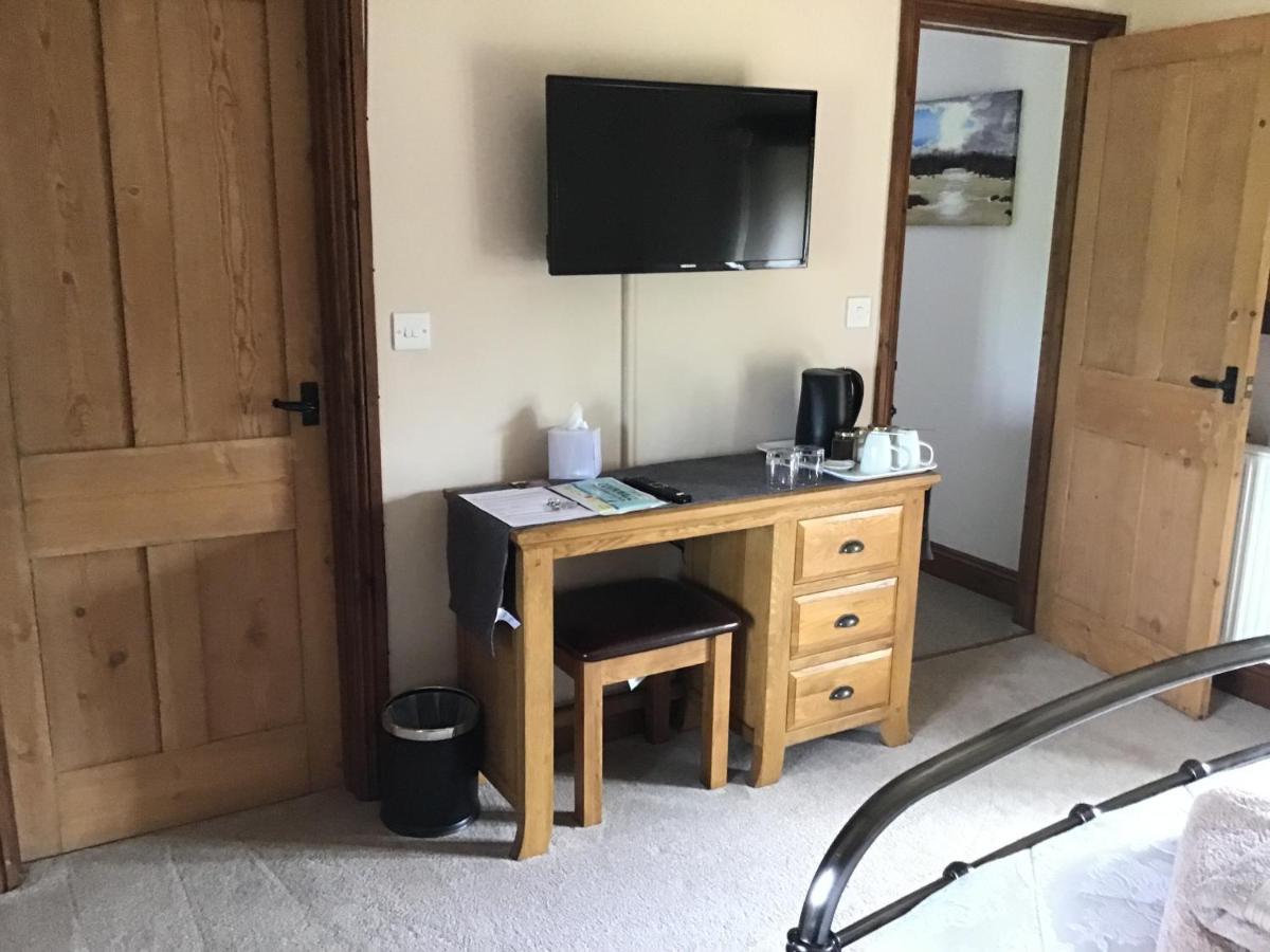 Owletts Barn B&B Бодмин Экстерьер фото